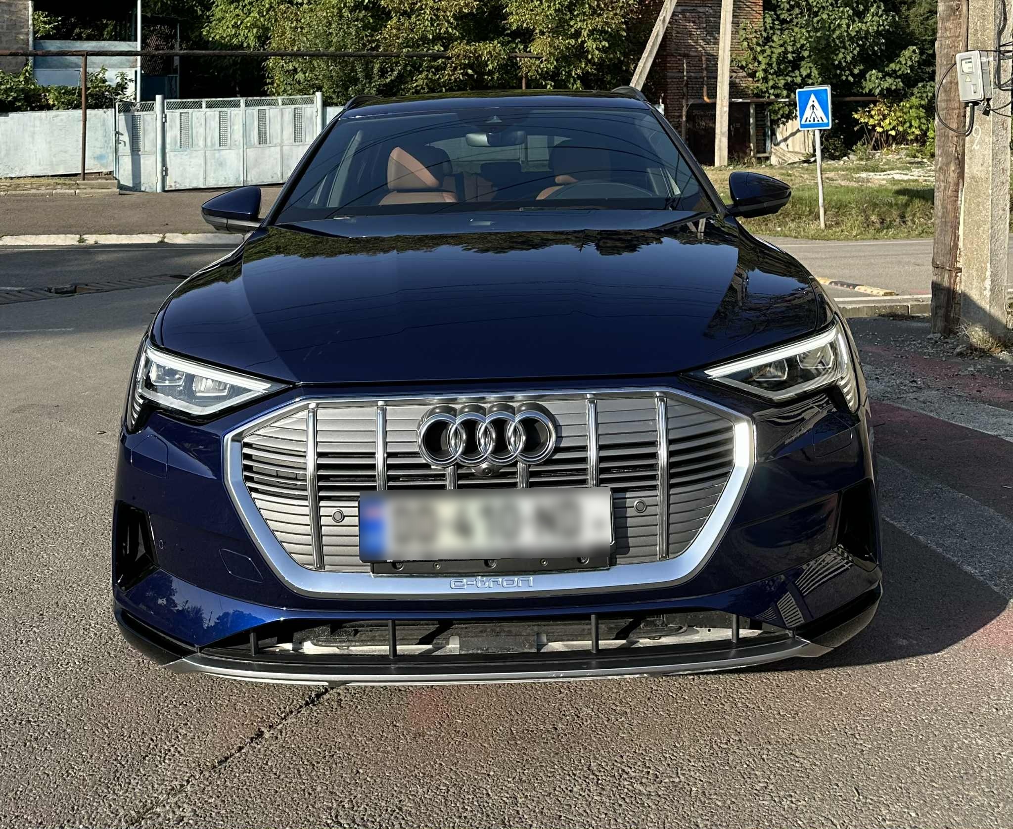 Audi E-Tron - фото 3