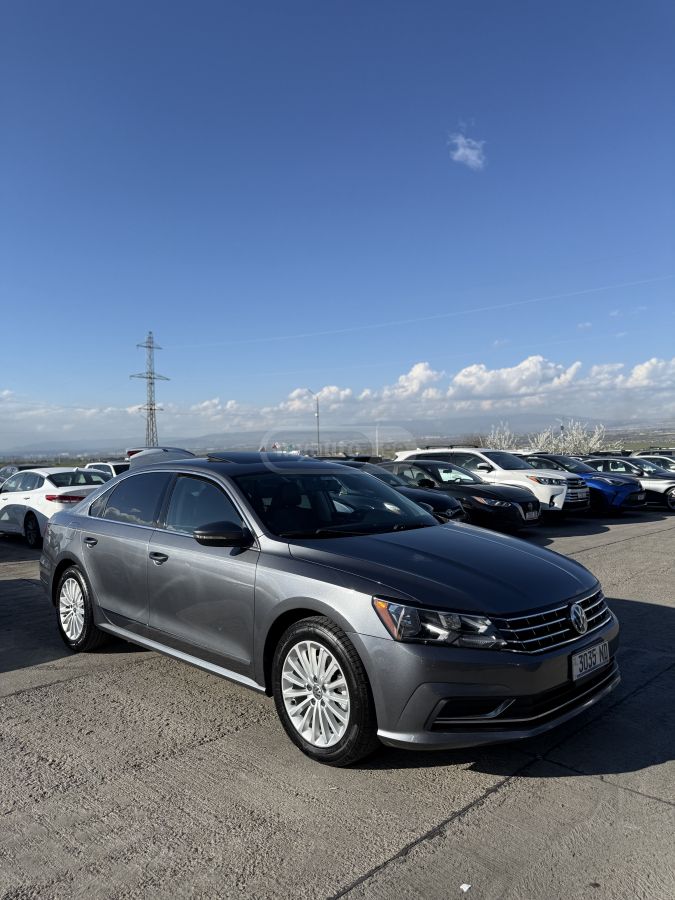 Volkswagen Passat - фото 1