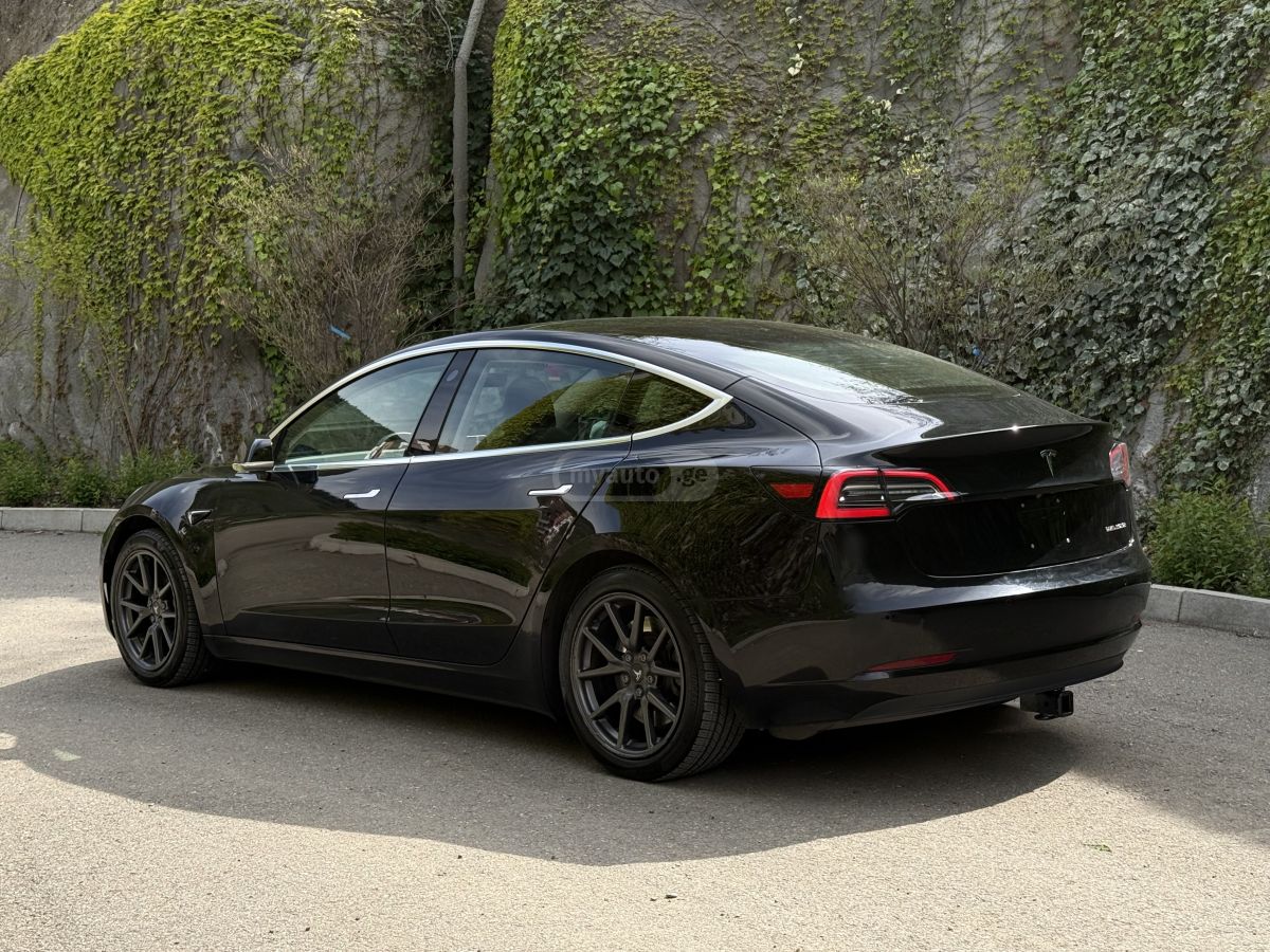 Tesla Model 3 - фото 5