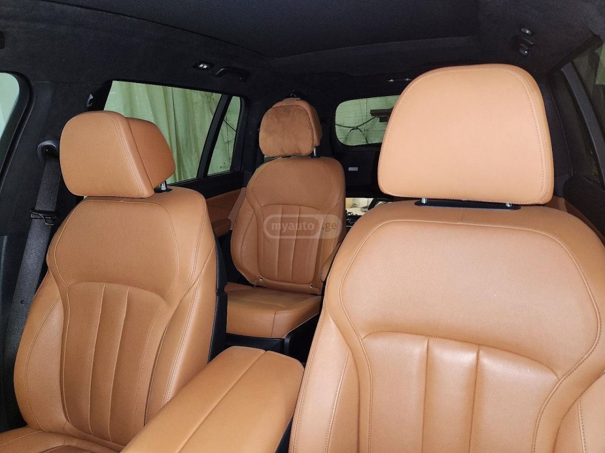 BMW X7 - фото 10