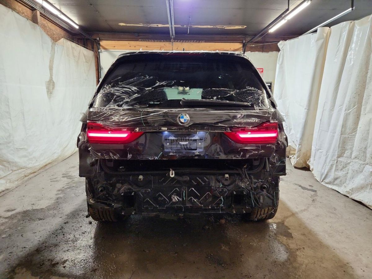 BMW X7 - фото 6