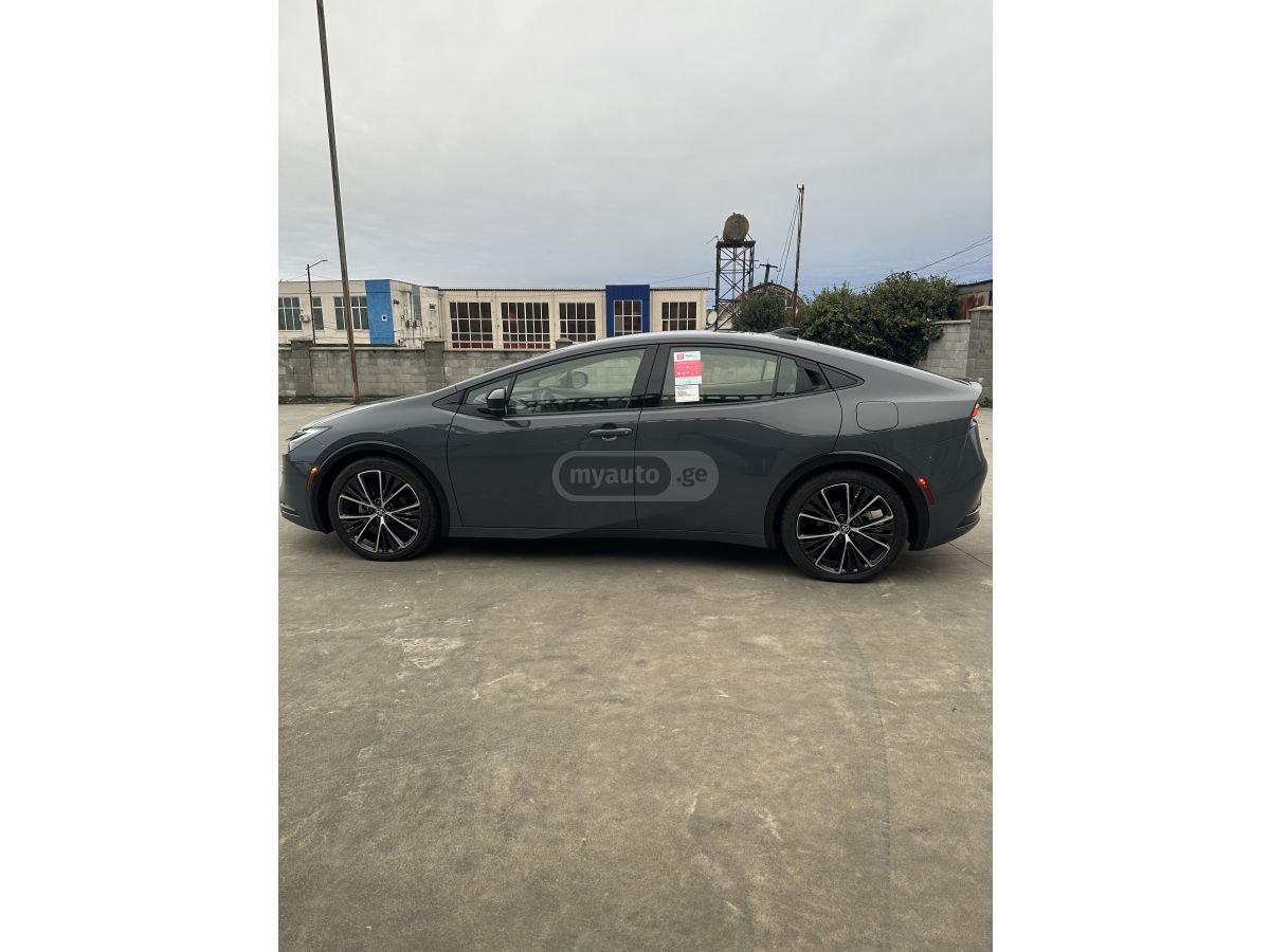 Toyota XLE — миниатюра 3