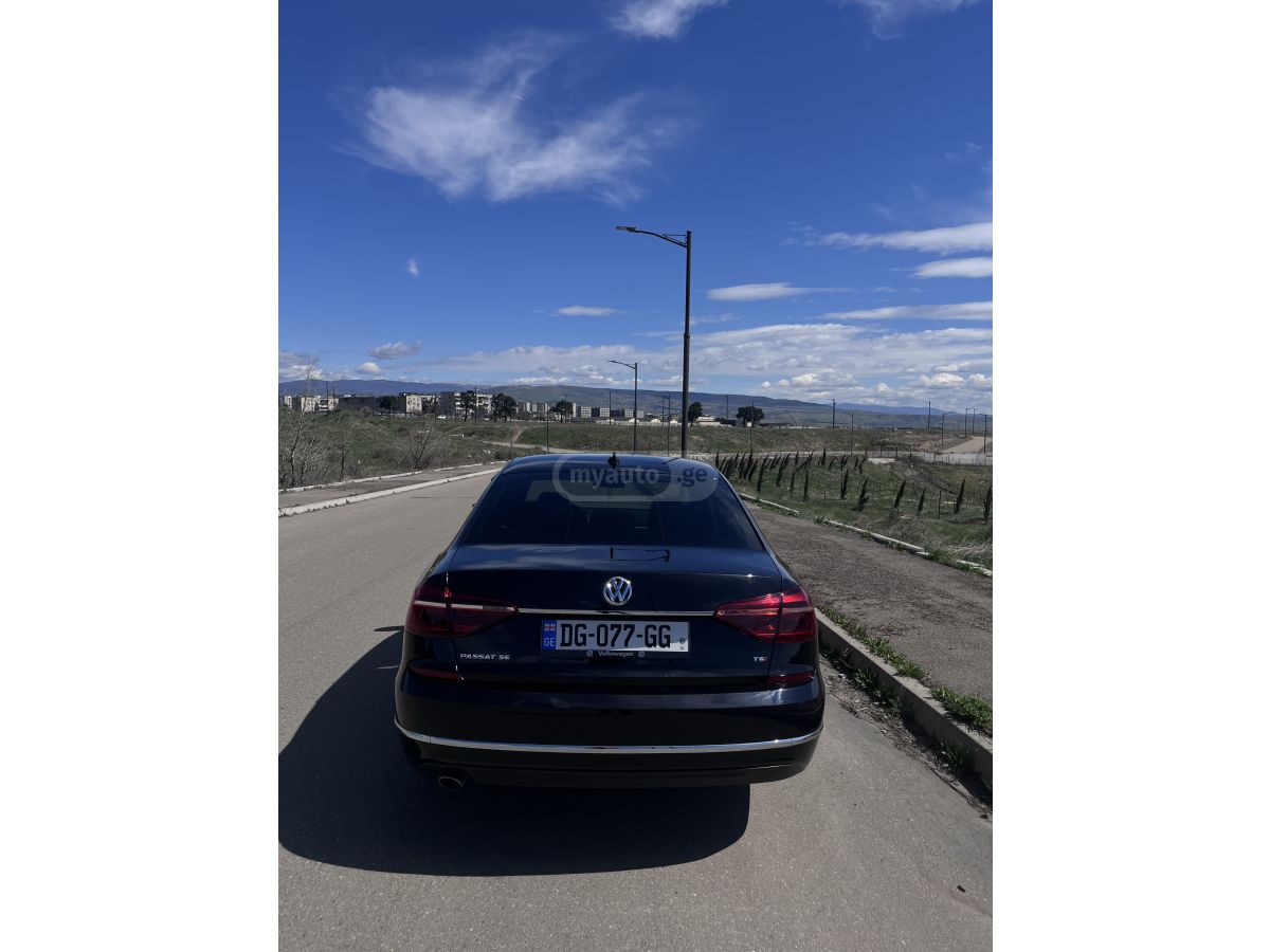 Volkswagen Passat - фото 4