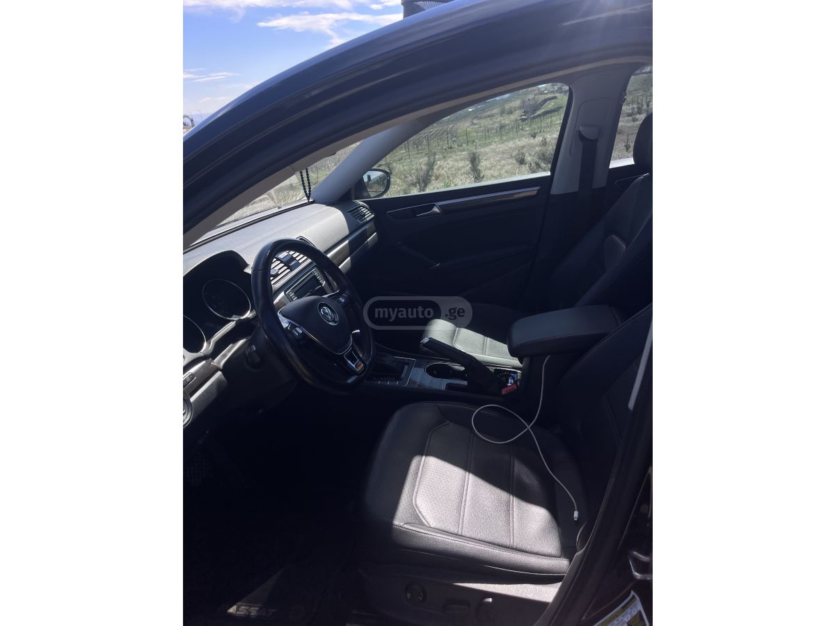 Volkswagen Passat - фото 5