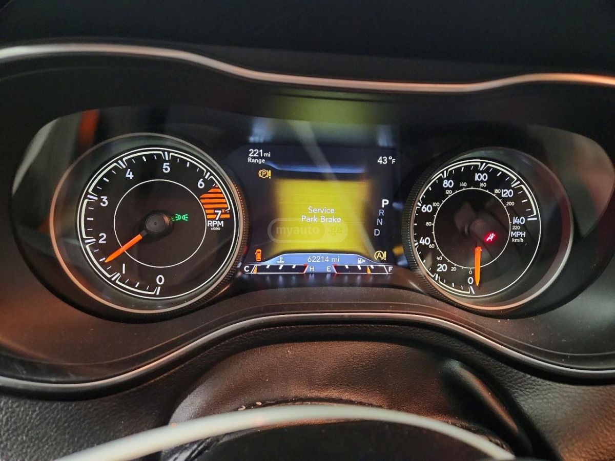 Jeep Cherokee - фото 9