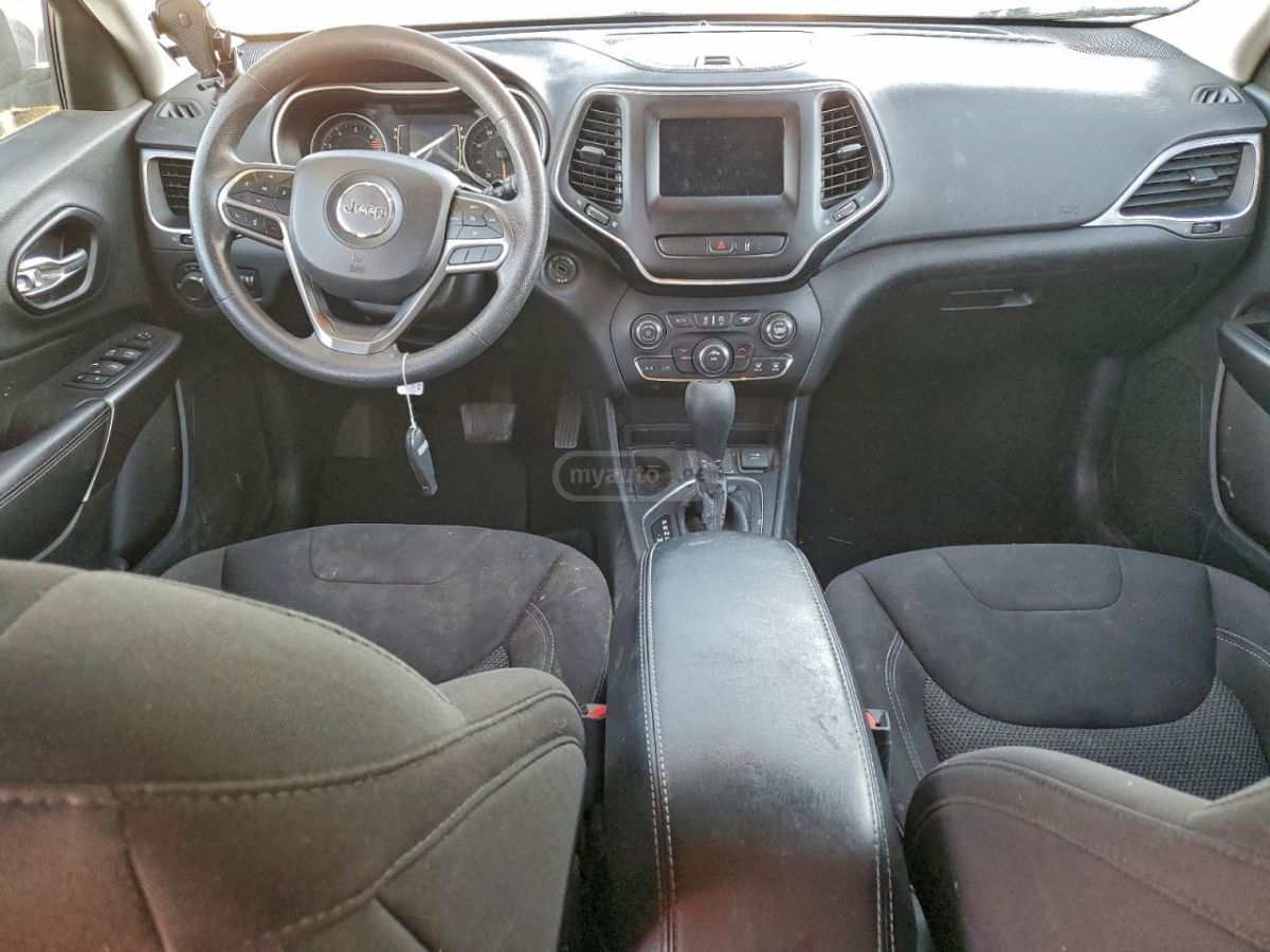 Jeep Cherokee - фото 8