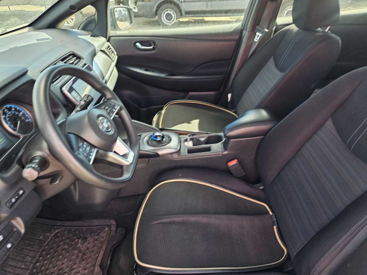 Nissan S PLUS 4dr Hatchback Automatic — миниатюра 5