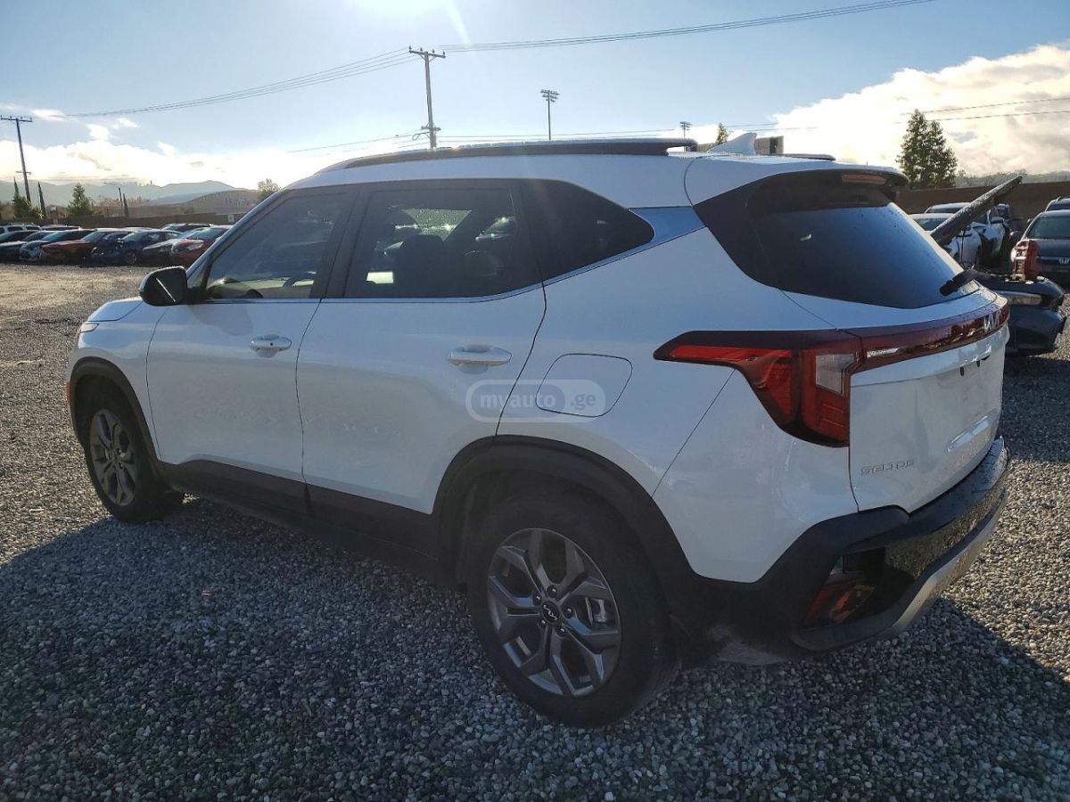 Kia Seltos - фото 3