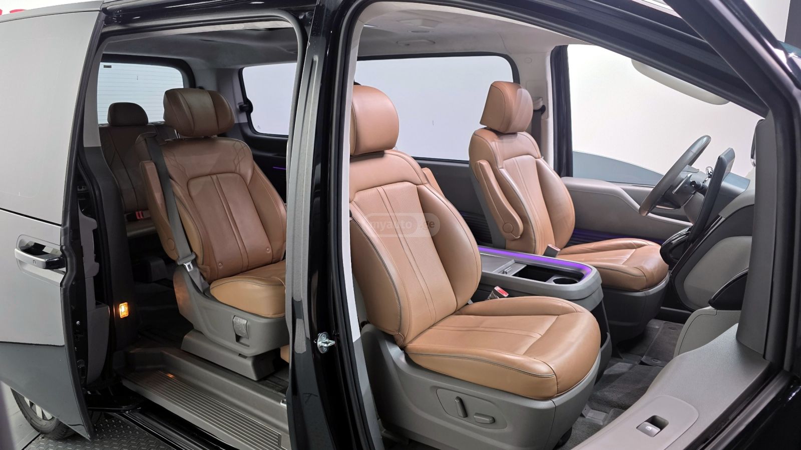 Hyundai Staria 2023 — миниатюра 10