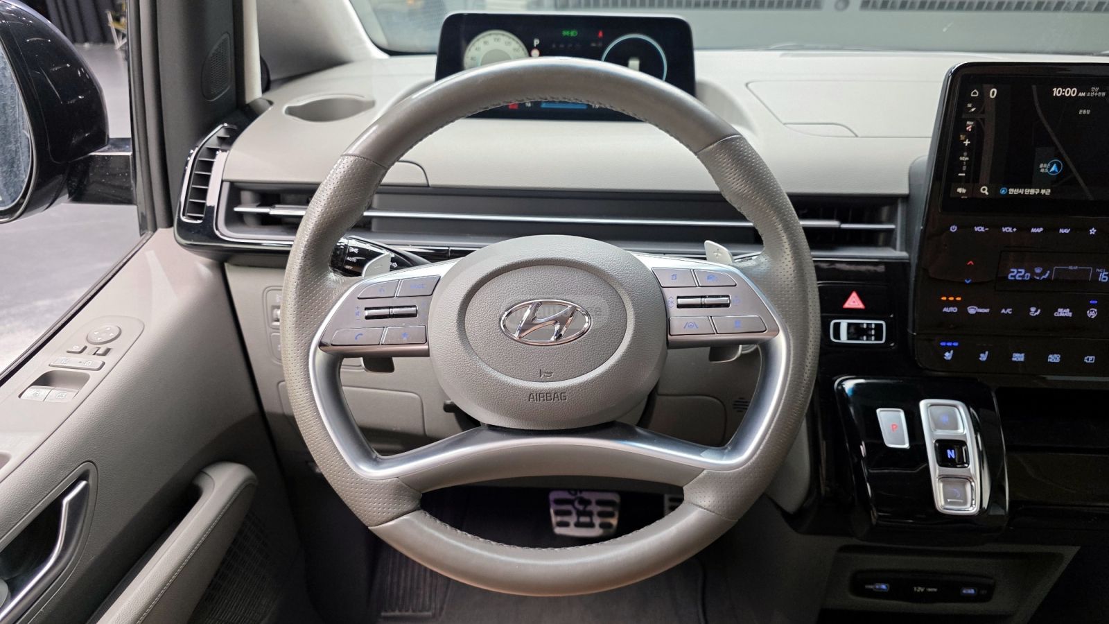 Hyundai Staria 2023 — миниатюра 11