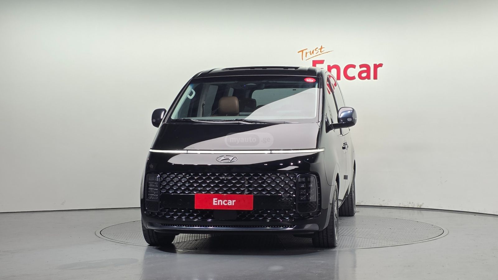 Hyundai Staria 2023 — миниатюра 2