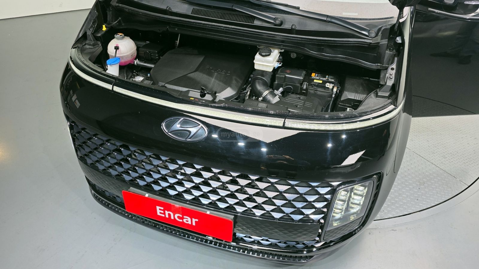 Hyundai Staria 2023 — миниатюра 5