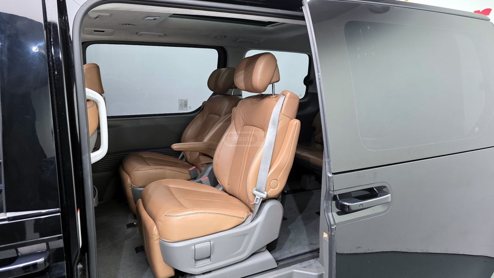 Hyundai Staria 2023 — миниатюра 8