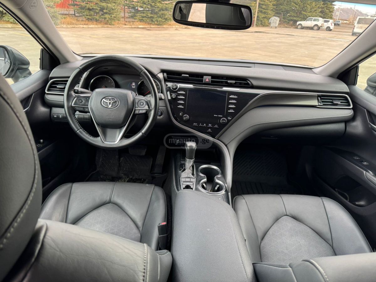 Toyota Camry - фото 11