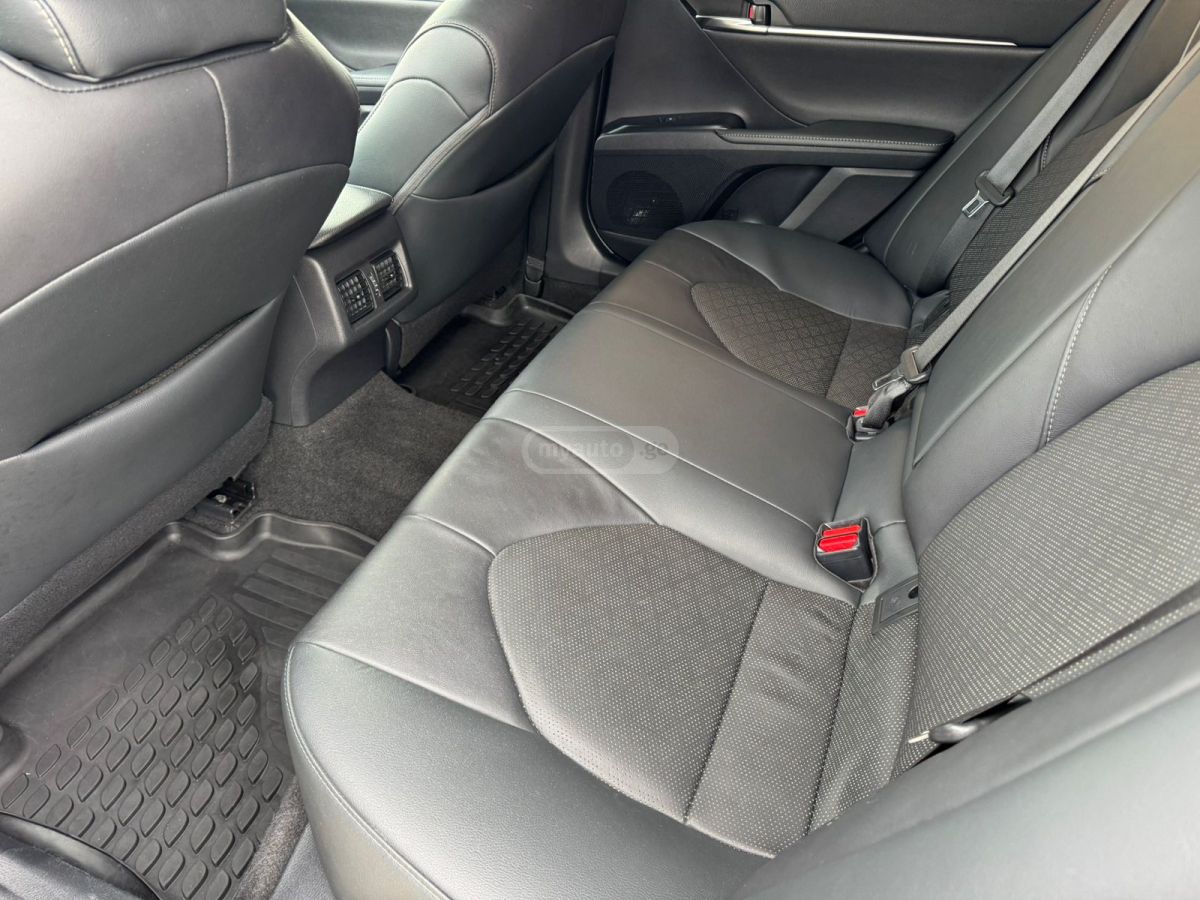 Toyota Camry - фото 14