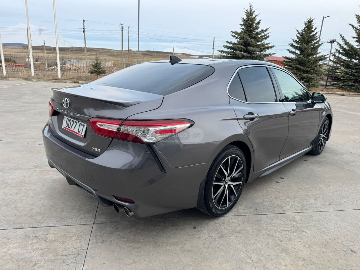 Toyota Camry - фото 6