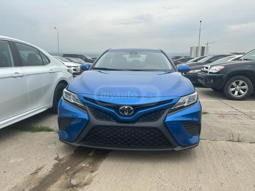 Toyota Camry - фото 8