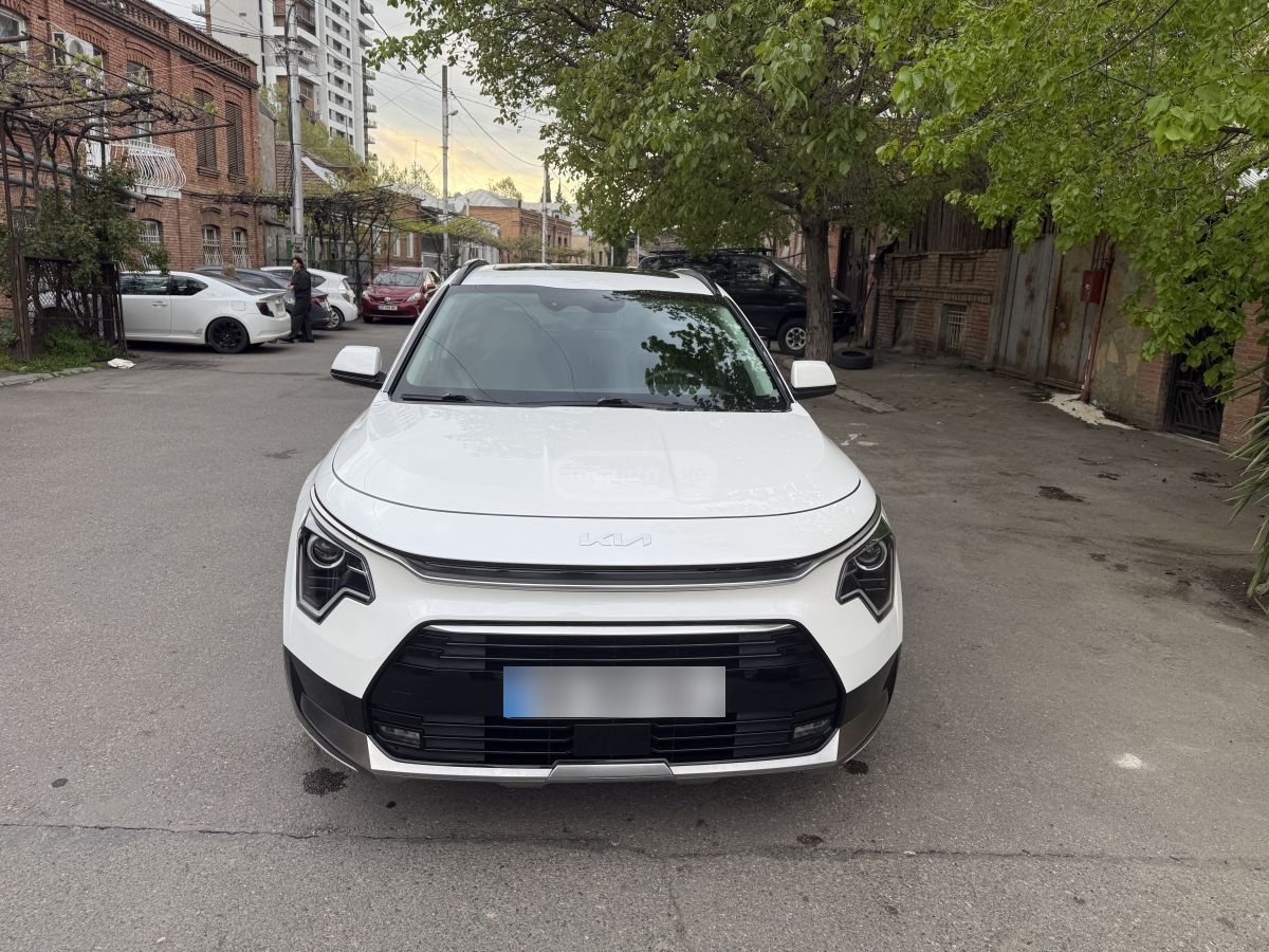 Kia Niro - фото 1