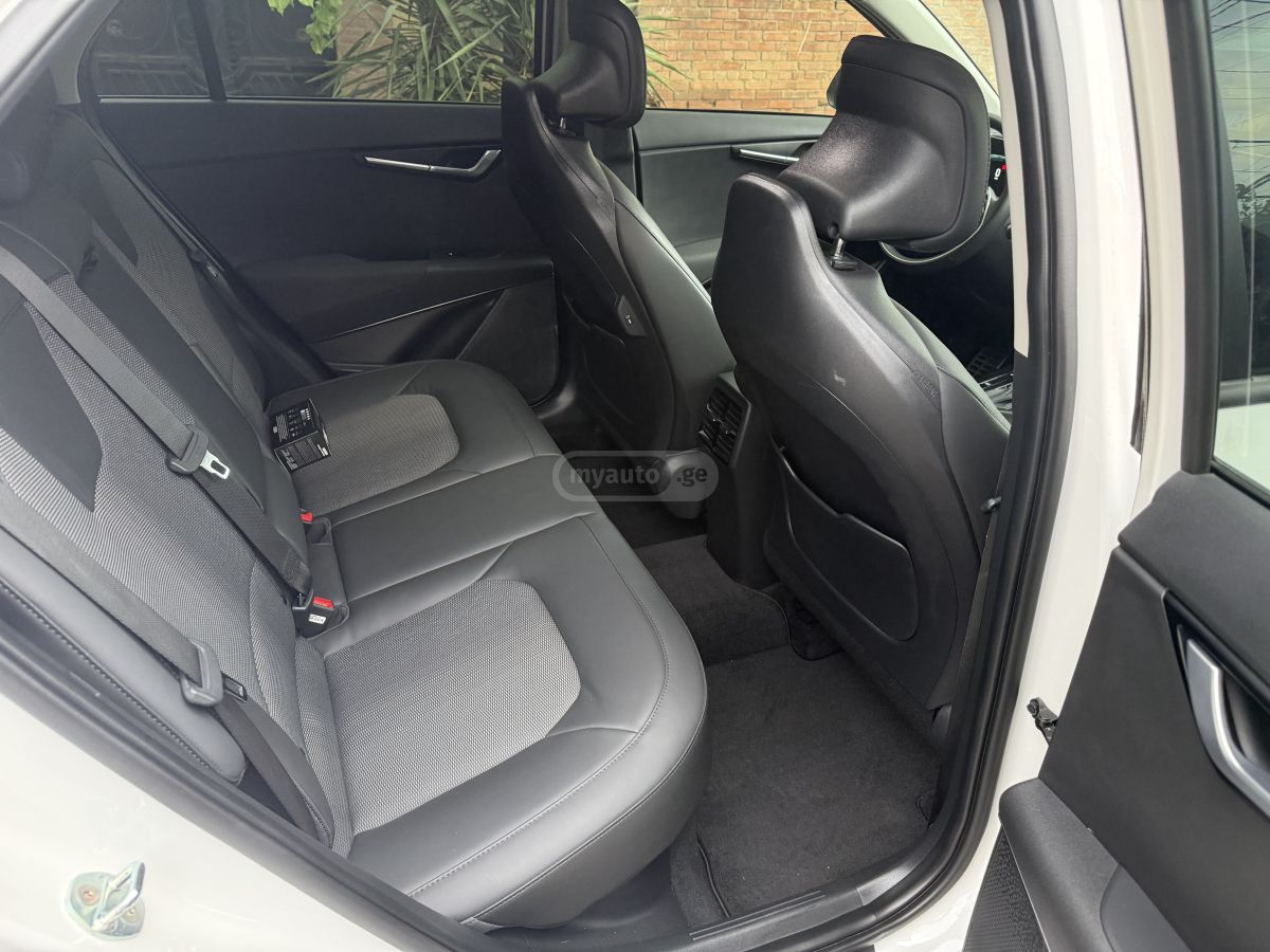 Kia Niro - фото 9