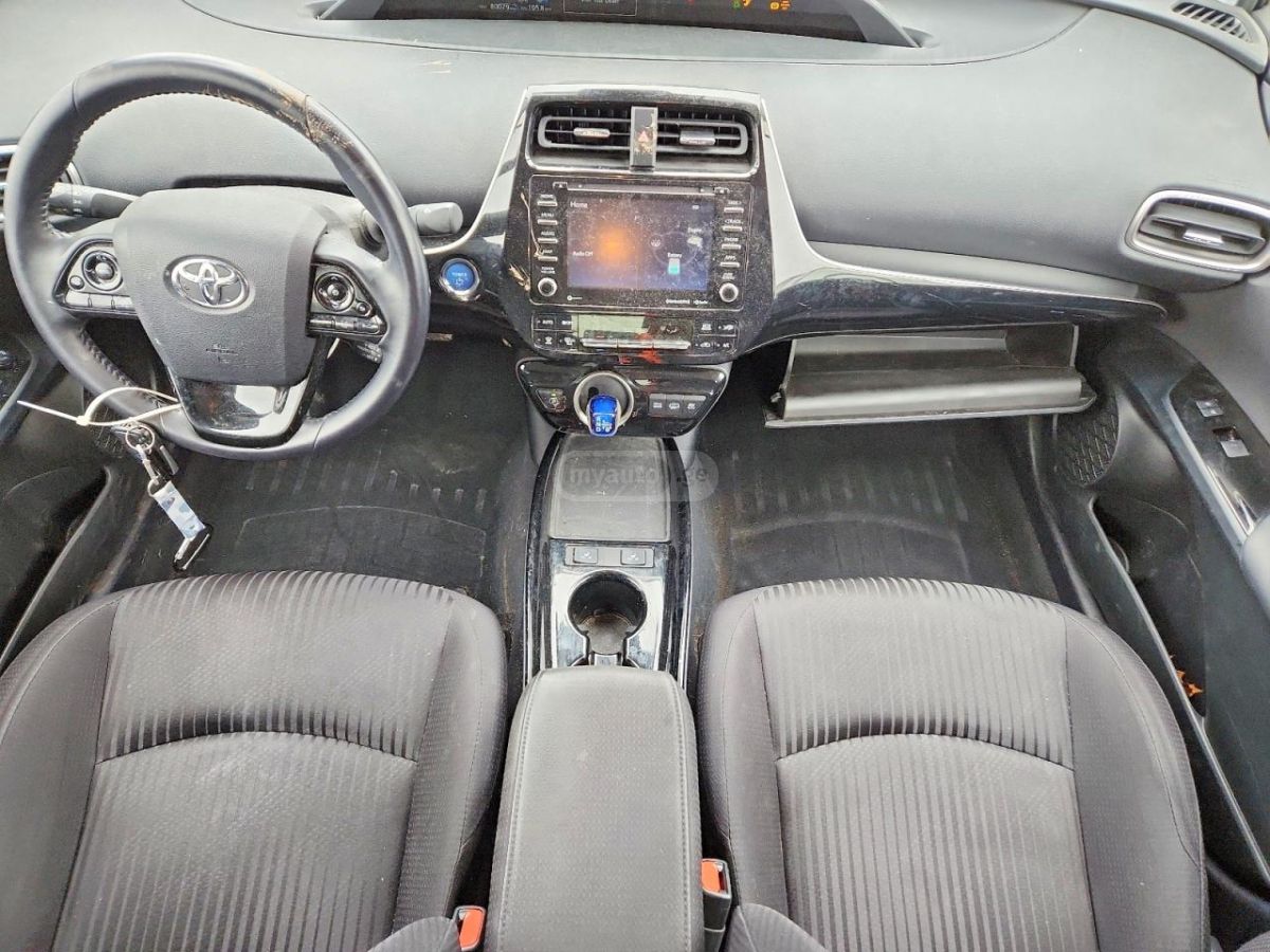 Toyota Prius Prime - фото 8