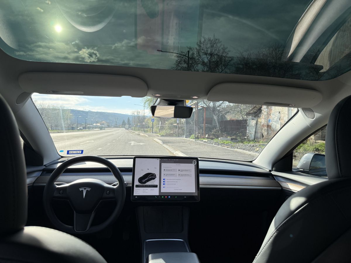 Tesla Model 3 - фото 7
