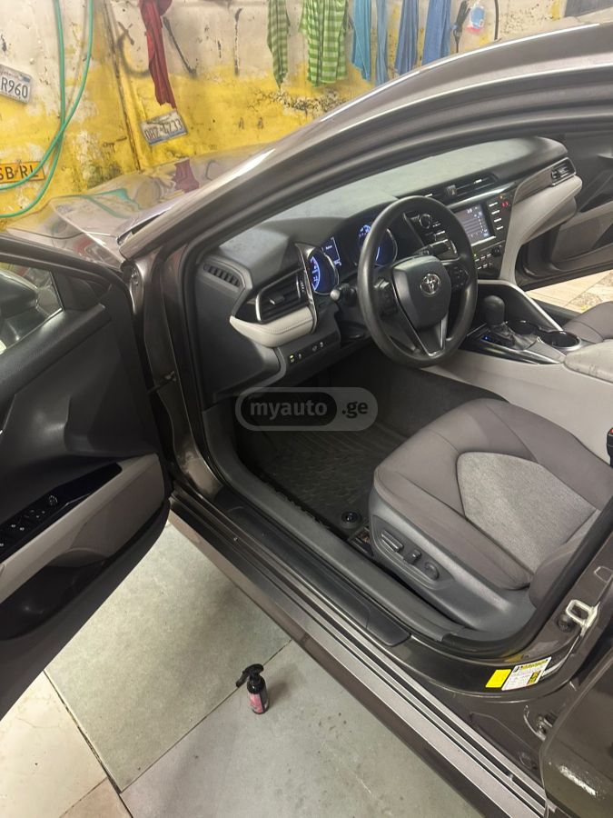 Toyota Camry - фото 8