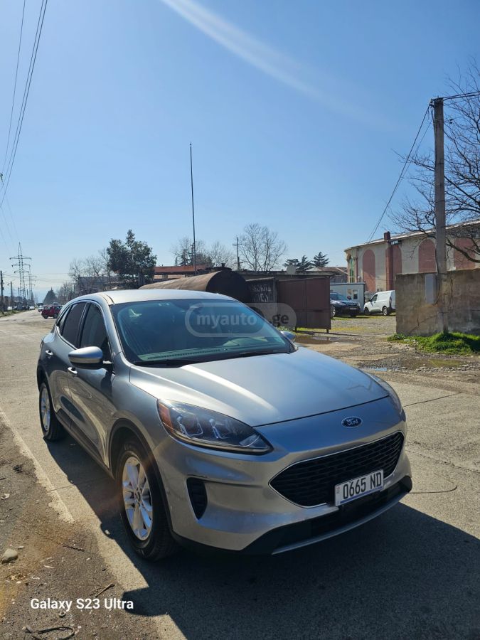 Ford Escape - фото 1