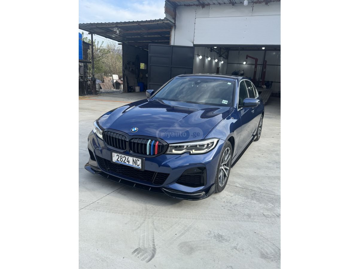 BMW 330 - фото 1