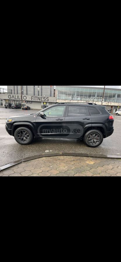 Jeep Cherokee - фото 10