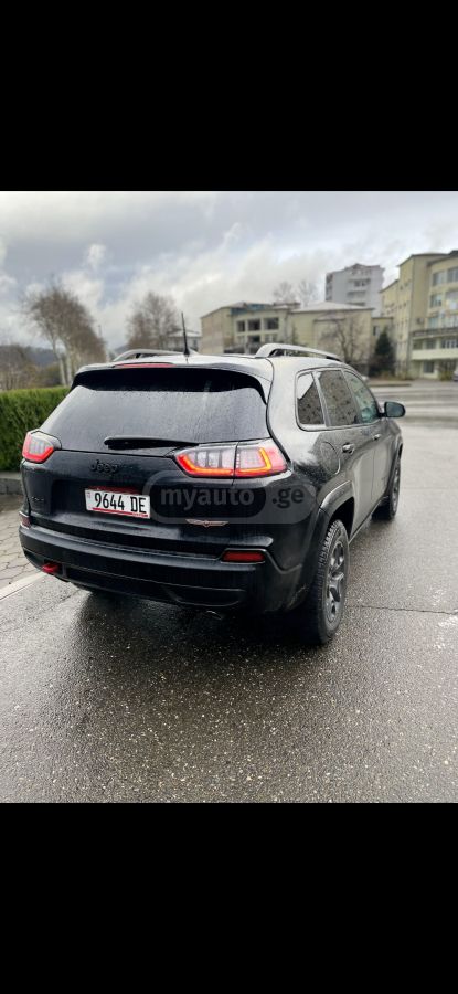 Jeep Cherokee - фото 5