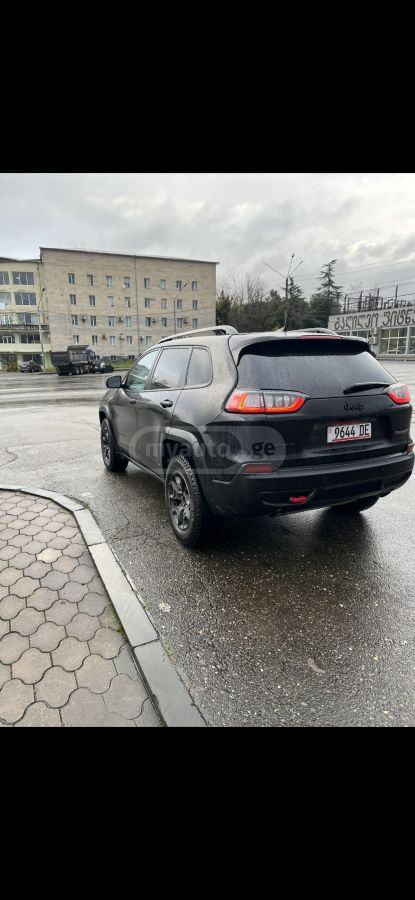 Jeep Cherokee - фото 9