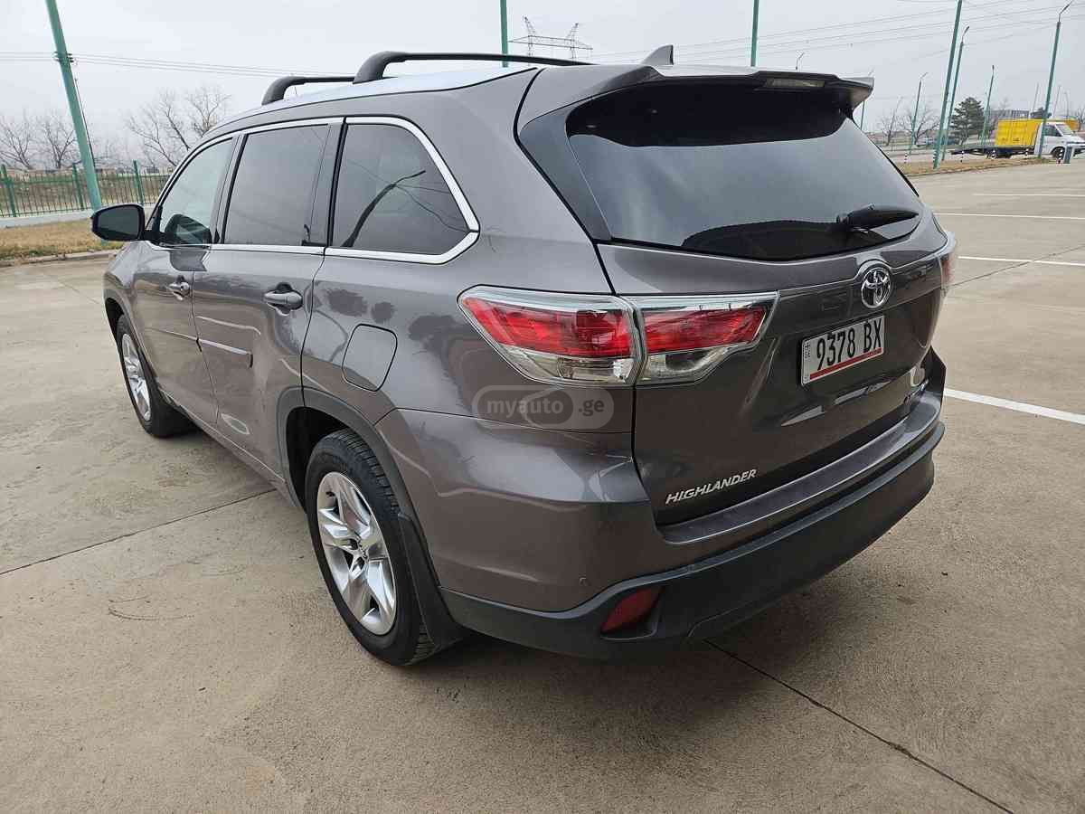 Toyota Highlander - фото 11