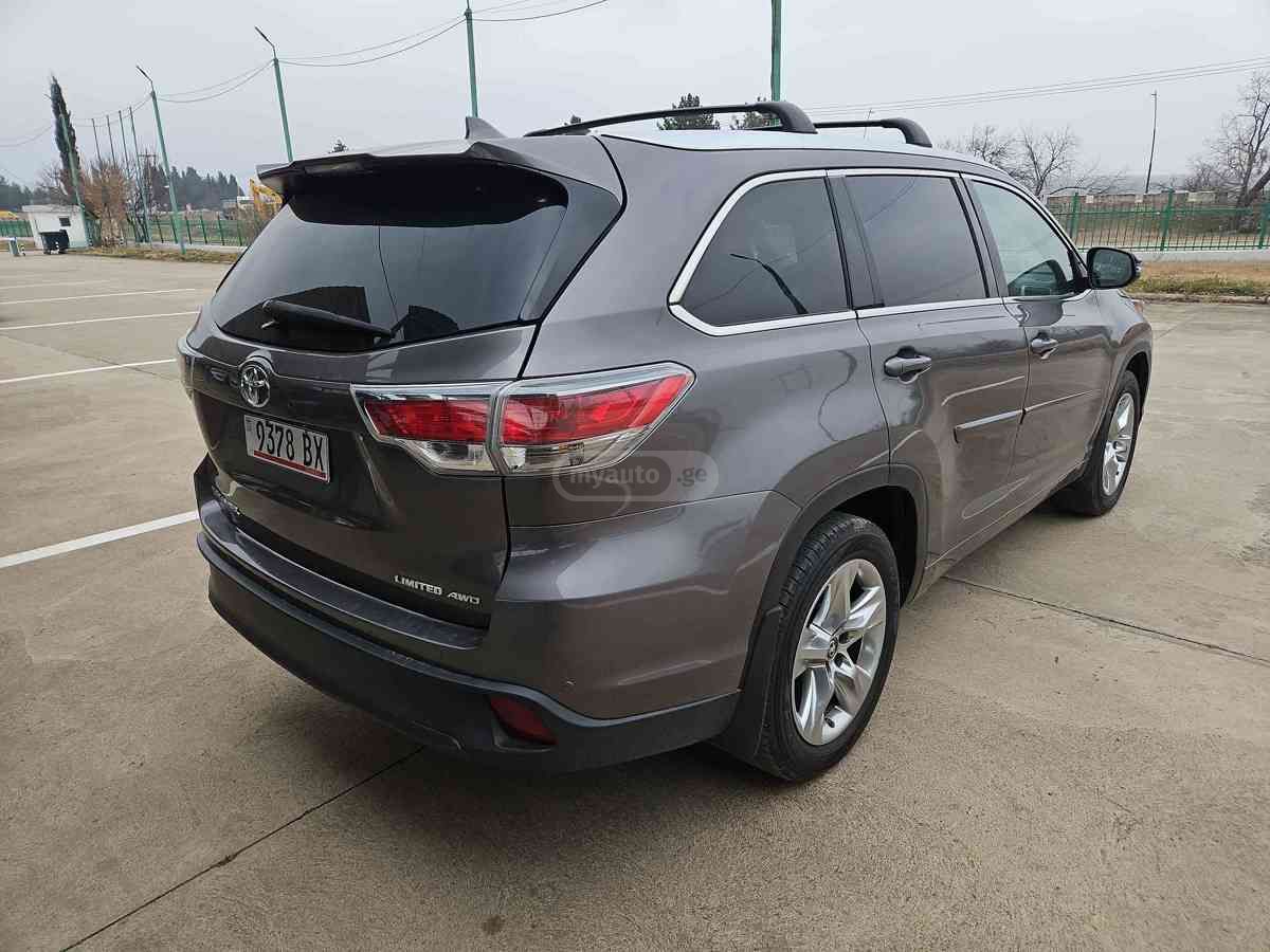Toyota Highlander - фото 9