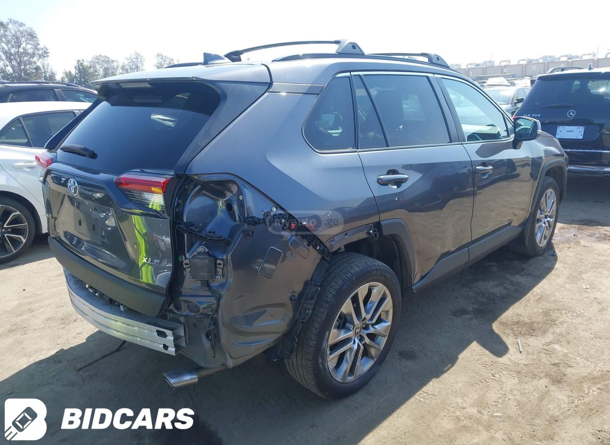 Toyota XLE Premium 4dr Front-Wheel Dr — миниатюра 4