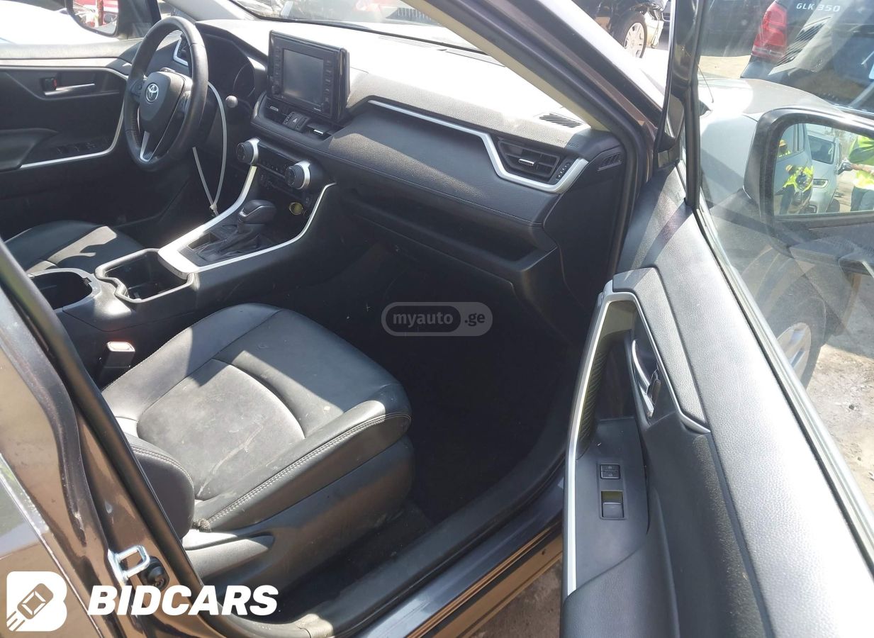 Toyota XLE Premium 4dr Front-Wheel Dr — миниатюра 5