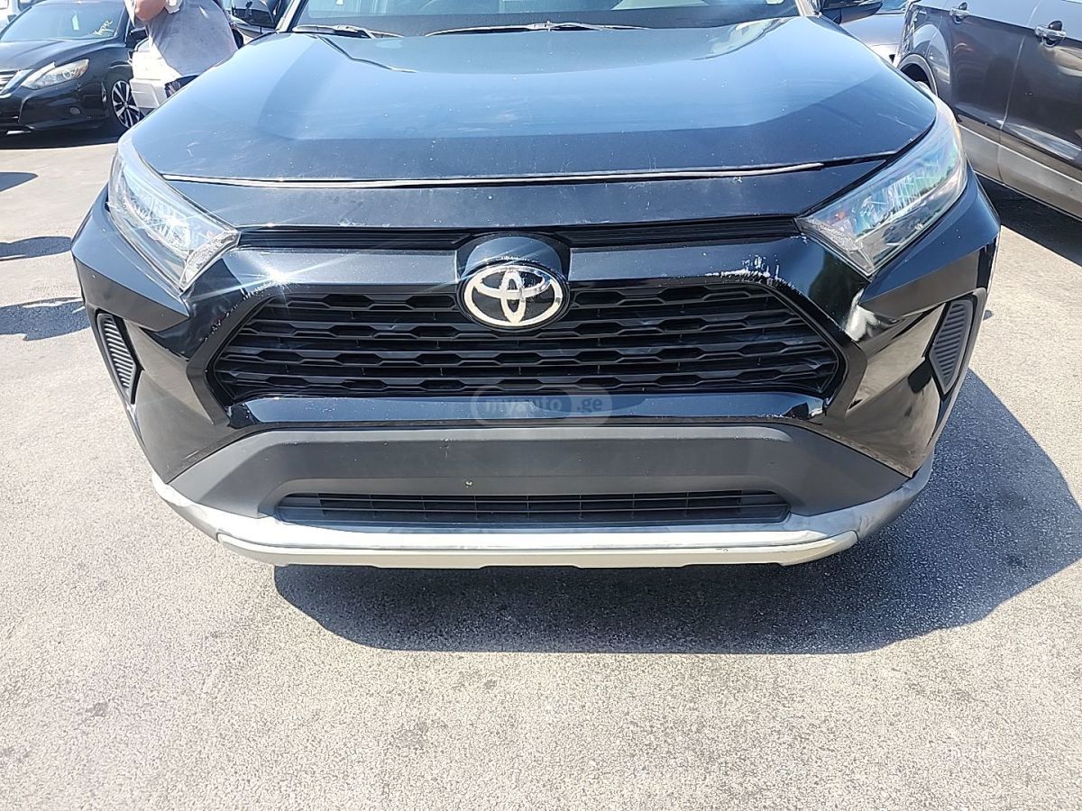 Toyota RAV 4 - фото 3