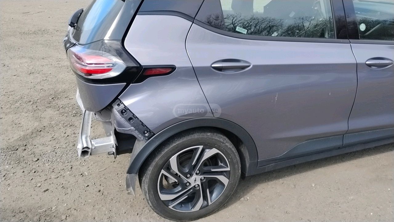 Chevrolet 2LT 4dr Wagon Automatic — миниатюра 5