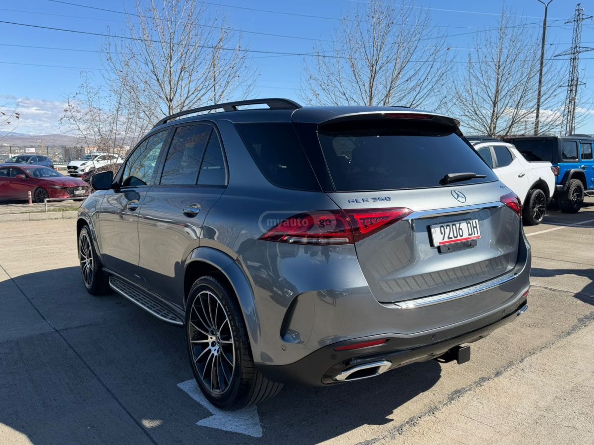 Mercedes-Benz GLE 350 - фото 8