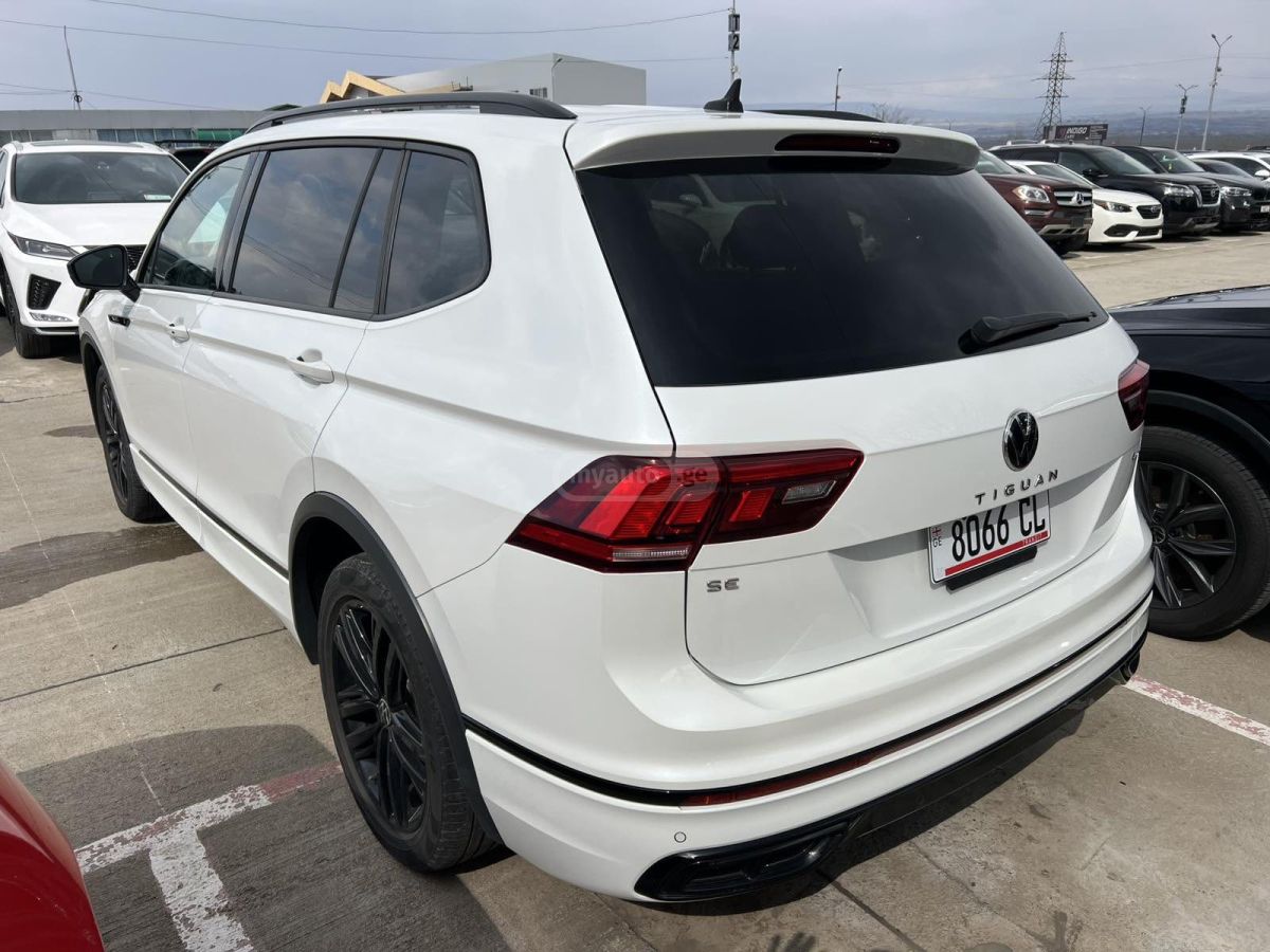 Volkswagen Tiguan - фото 2