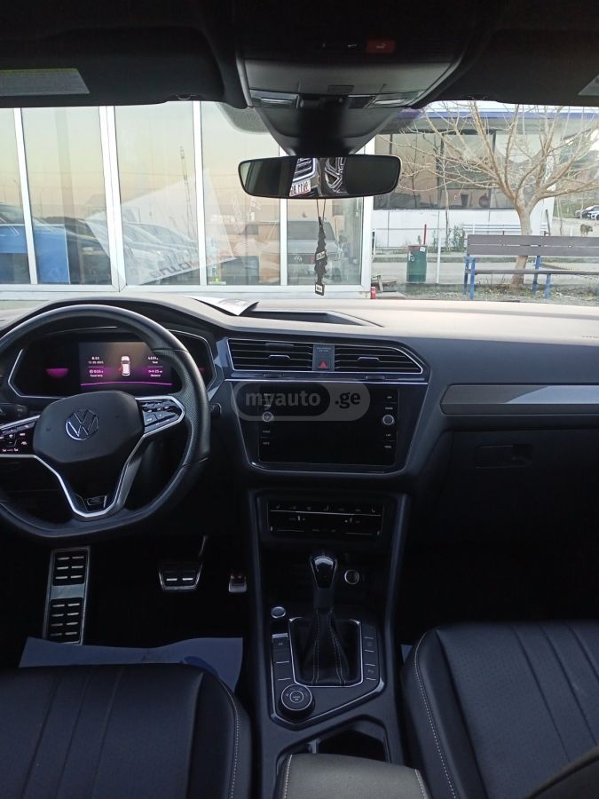 Volkswagen Tiguan - фото 5