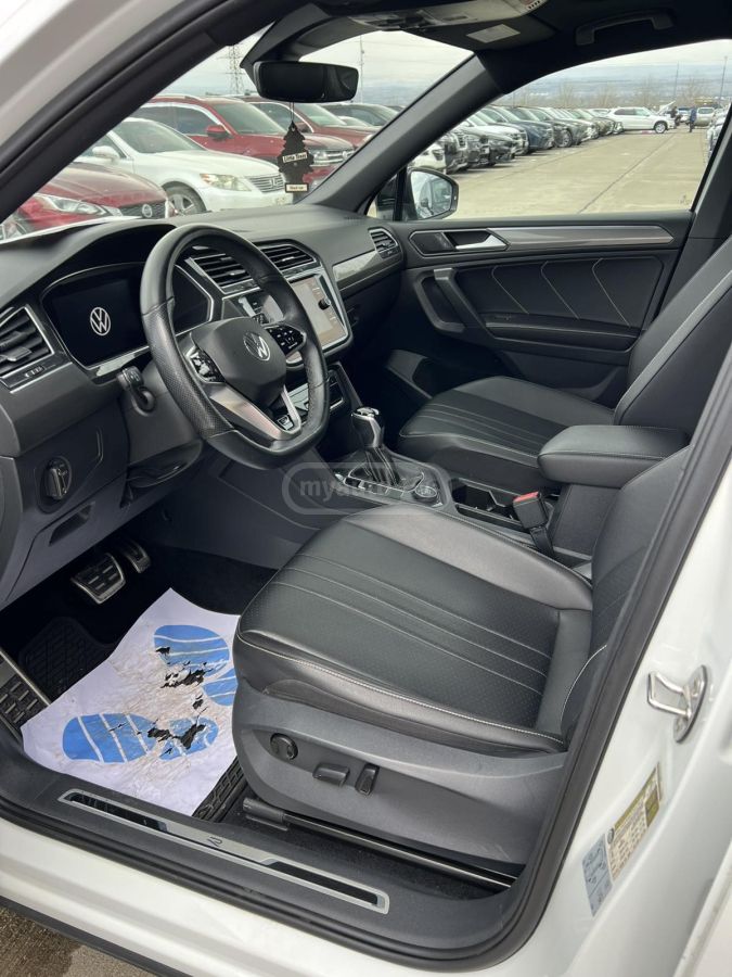 Volkswagen Tiguan - фото 7