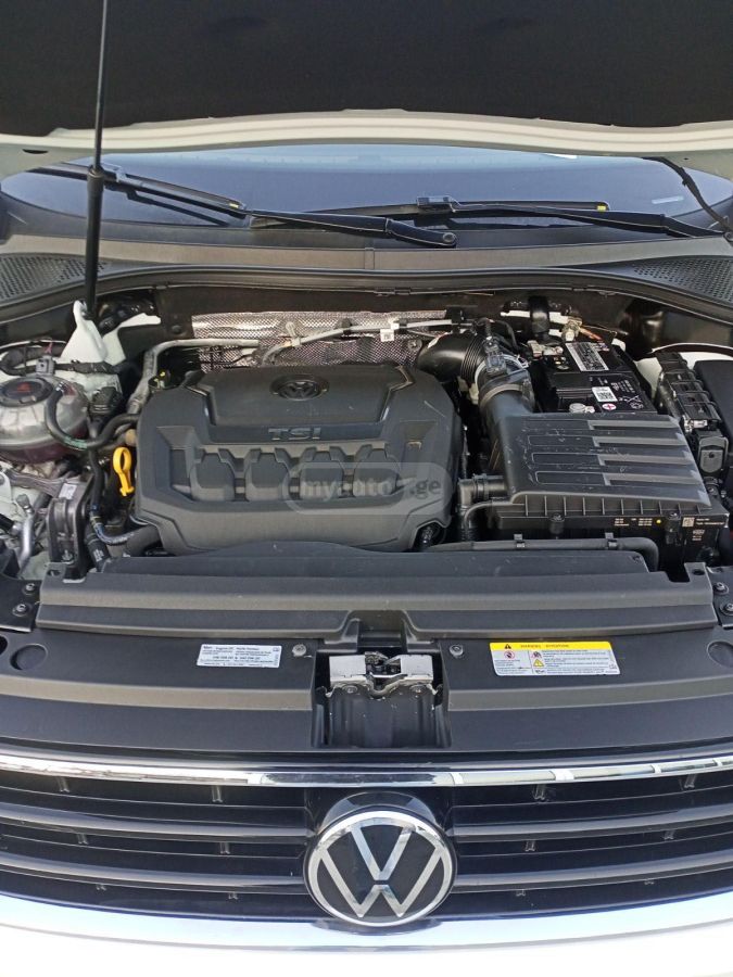 Volkswagen Tiguan - фото 9