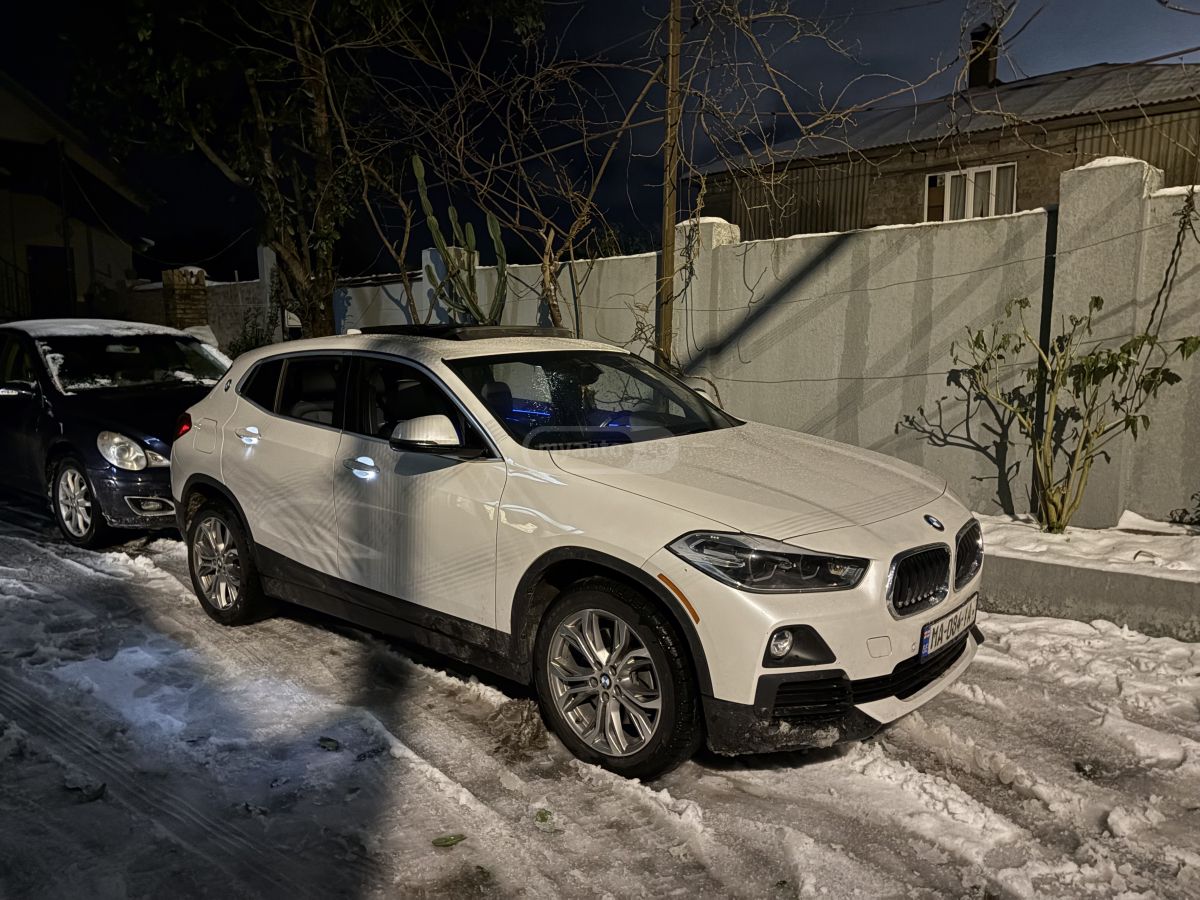BMW X2 - фото 1