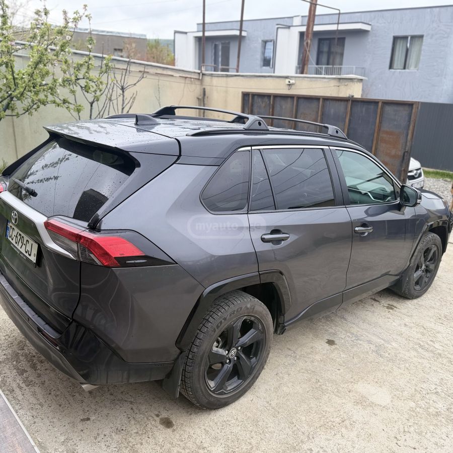 Toyota Rav 4 - фото 4