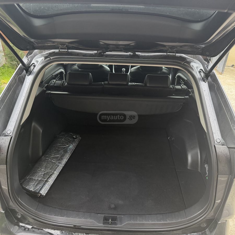Toyota Rav 4 - фото 7
