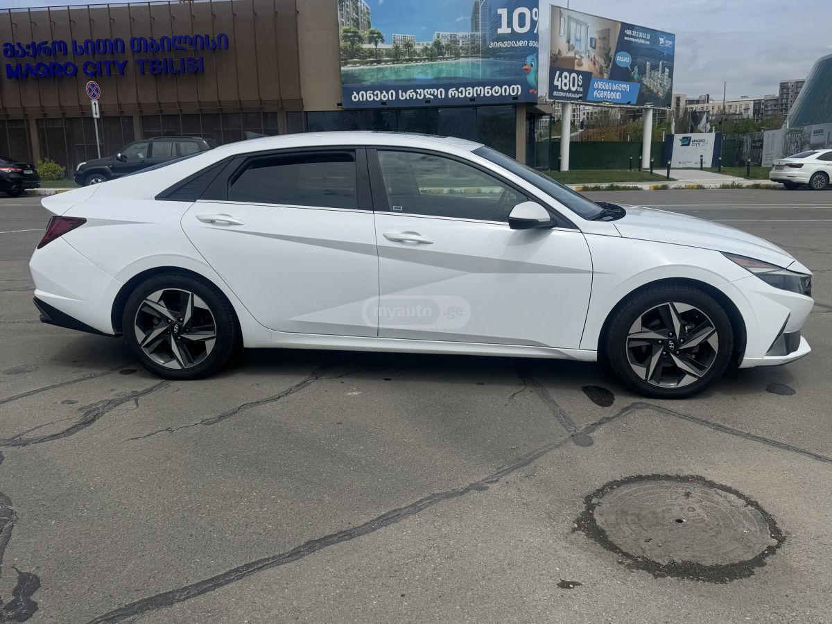 Hyundai Elantra - фото 5