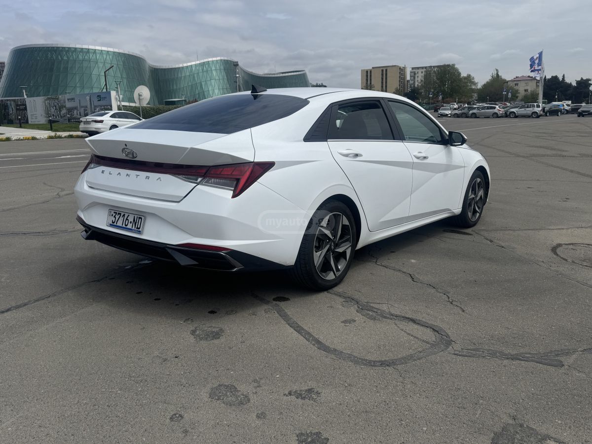 Hyundai Elantra - фото 6