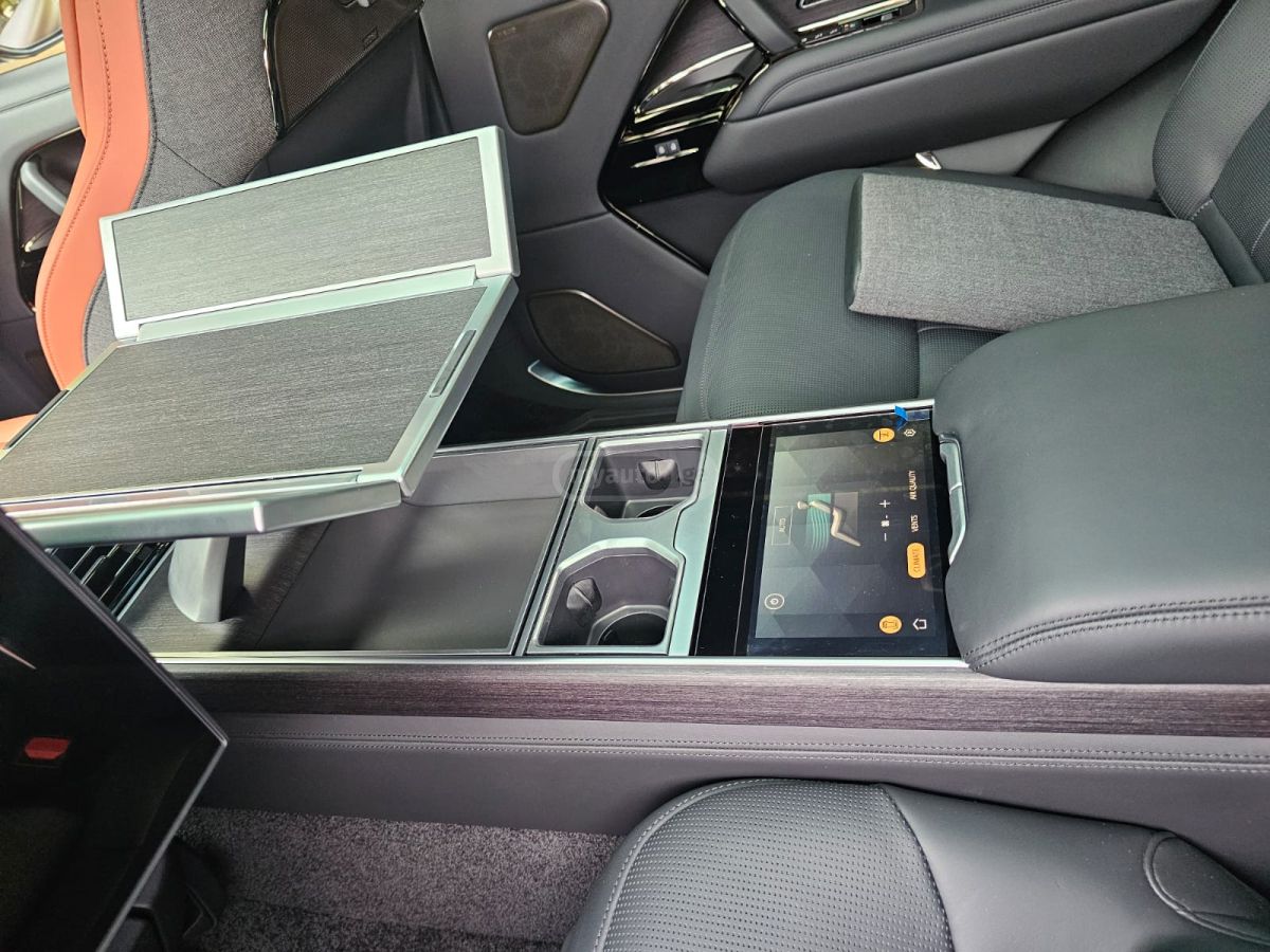 Land Rover Range Rover Vogue 2025 — миниатюра 15