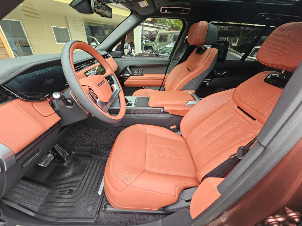 Land Rover Range Rover Vogue 2025 — миниатюра 9