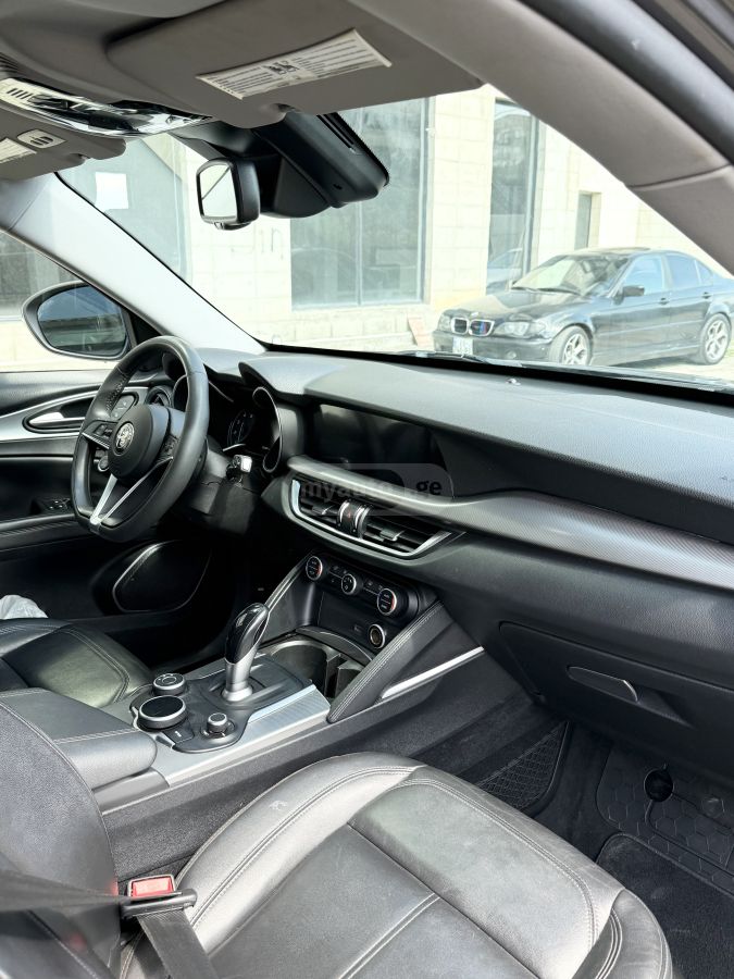 Alfa Romeo Stelvio - фото 8